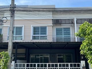 For sale 2 Beds townhouse in Lam Luk Ka, Pathum Thani