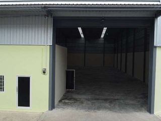 For rent warehouse in Ban Phaeo, Samut Sakhon