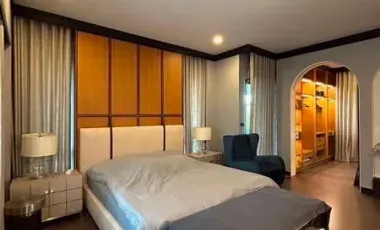 Casa en alquiler de 4 habitaciones en Bang Kapi, Bangkok