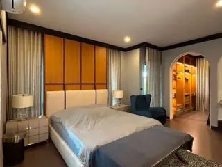 ให้เช่า 4 ห้องนอน บ้านเดี่ยว ใน บางกะปิ, กรุงเทพฯ
