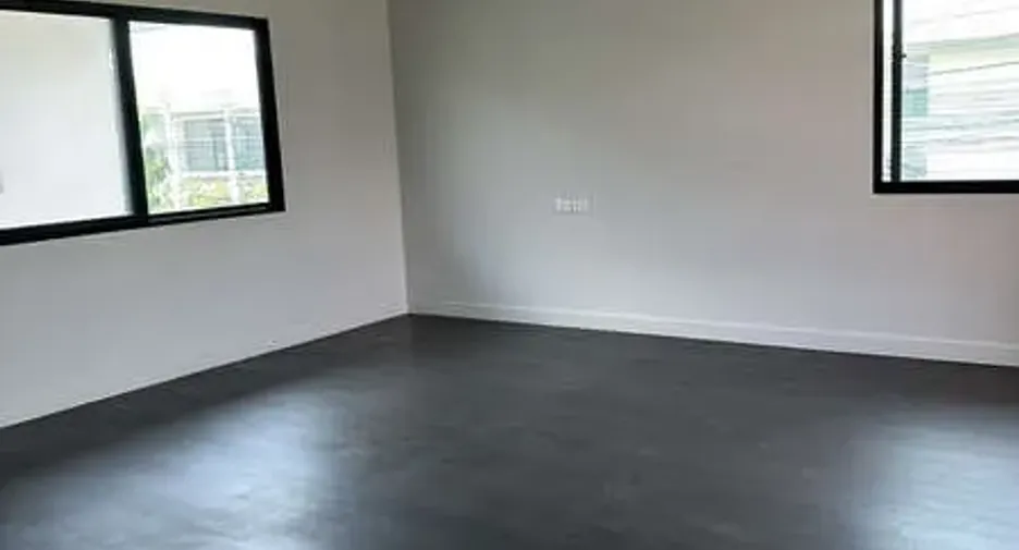 For sale 4 bedrooms house in Lam Luk Ka, Pathum Thani