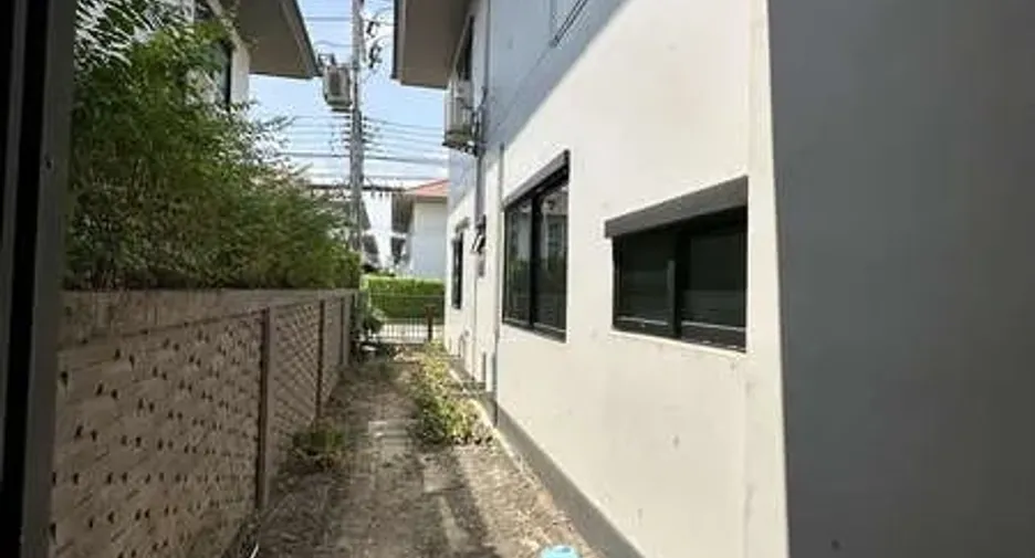 For sale 4 bedrooms house in Lam Luk Ka, Pathum Thani