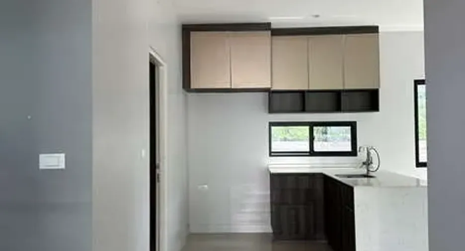 For sale 4 bedrooms house in Lam Luk Ka, Pathum Thani