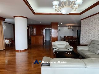 For rent 3 bed condo in Yan Nawa, Bangkok