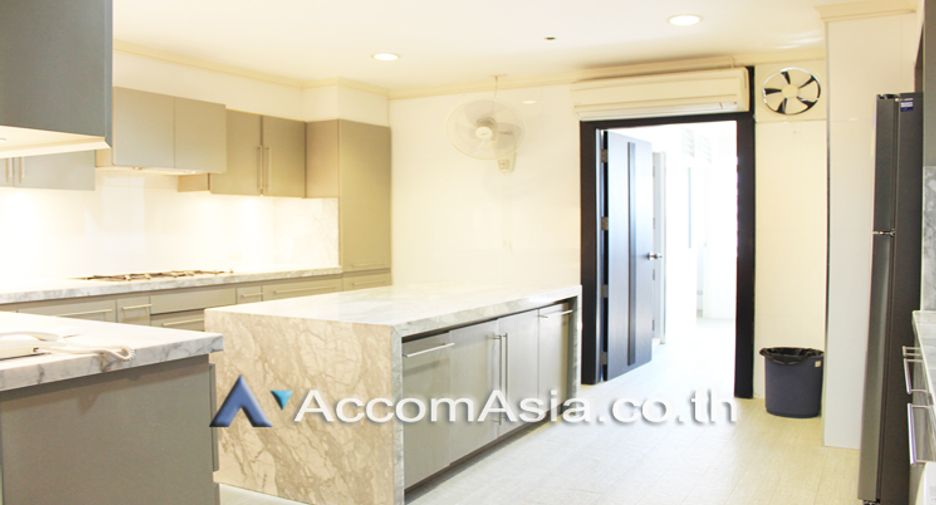 For rent 4 bed condo in Watthana, Bangkok