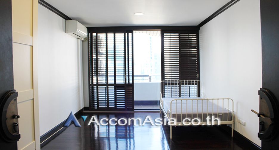For rent 4 bed condo in Watthana, Bangkok
