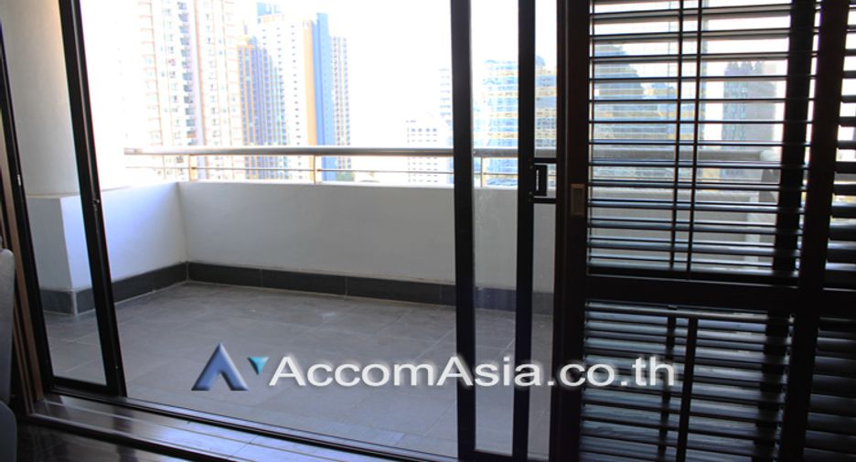 For rent 4 bed condo in Watthana, Bangkok