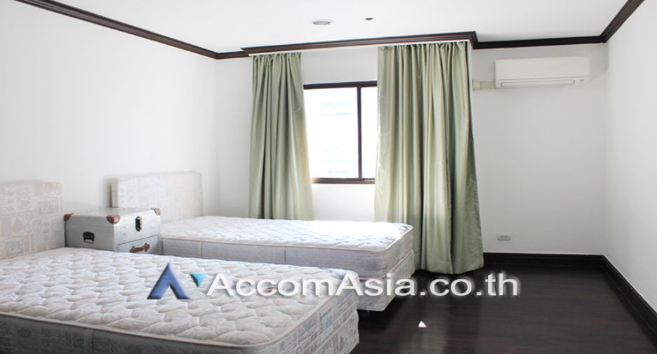 For rent 4 bed condo in Watthana, Bangkok