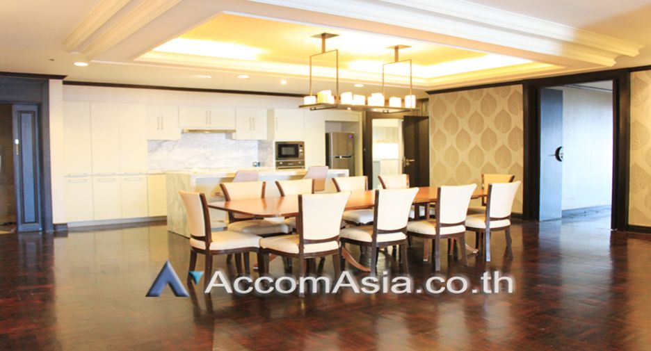 For rent 4 bed condo in Watthana, Bangkok