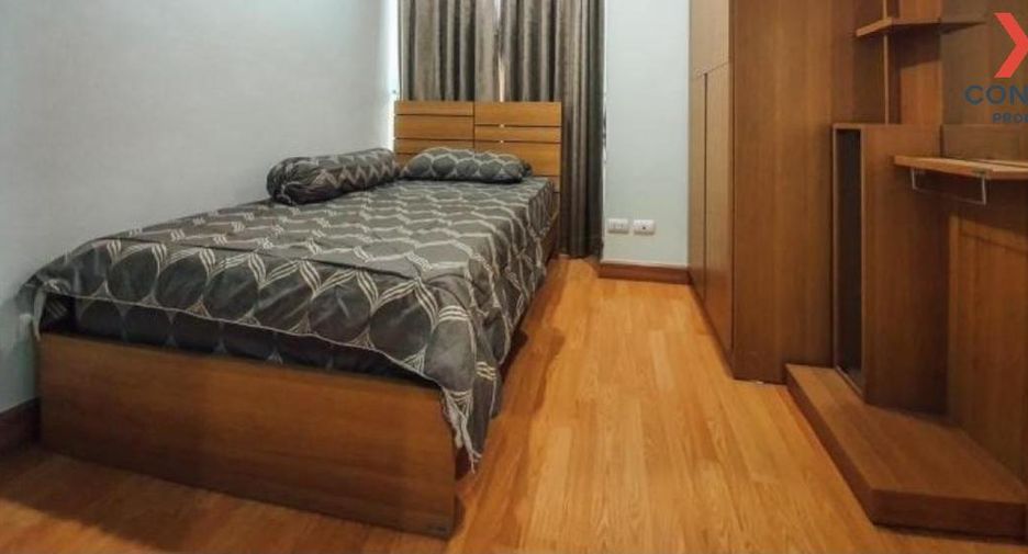 For sale 2 bed condo in Khlong Toei, Bangkok