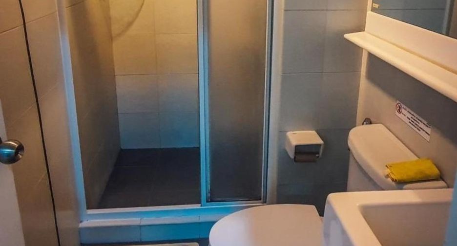 For sale 2 bed condo in Khlong Toei, Bangkok