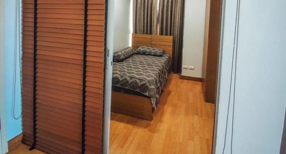 For sale 2 bed condo in Khlong Toei, Bangkok