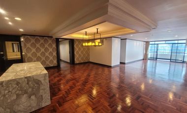 For rent 4 bed condo in Watthana, Bangkok