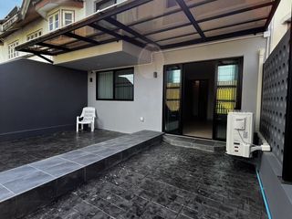 For sale 3 bed townhouse in Prawet, Bangkok