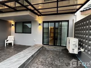 For sale 3 bed townhouse in Prawet, Bangkok