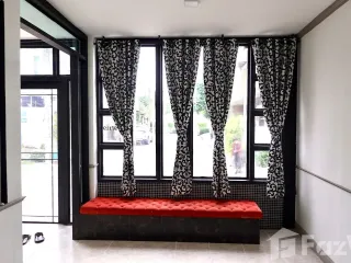 For rent 3 Beds townhouse in Lat Phrao, Bangkok