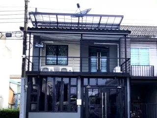 For rent 3 Beds townhouse in Lat Phrao, Bangkok