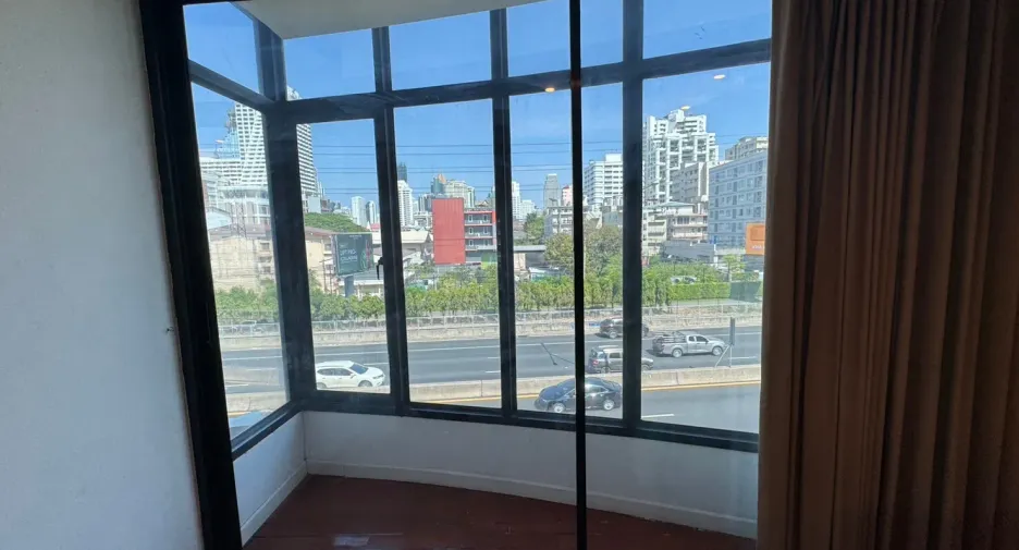 For rent 1 Beds condo in Khlong Toei, Bangkok