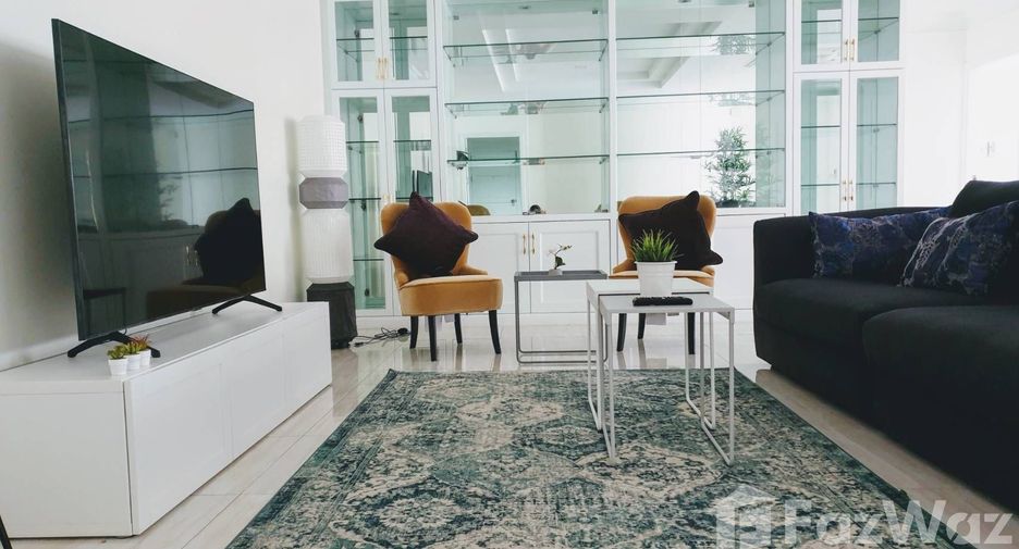 For rent 2 Beds condo in Khlong Toei, Bangkok