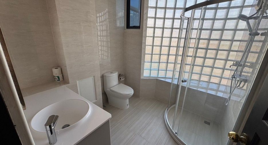 For rent 1 Beds condo in Khlong Toei, Bangkok