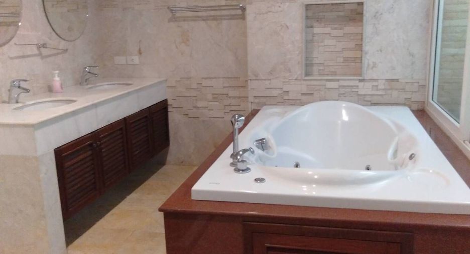 For sale 4 bed house in Hang Dong, Chiang Mai