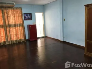 For sale 4 Beds house in Khlong Toei, Bangkok