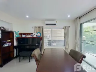 For sale 3 bed house in San Kamphaeng, Chiang Mai