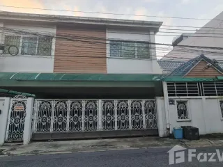 For sale 4 Beds house in Phaya Thai, Bangkok