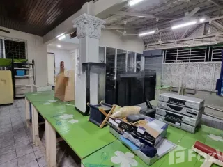 For sale 4 Beds house in Phaya Thai, Bangkok