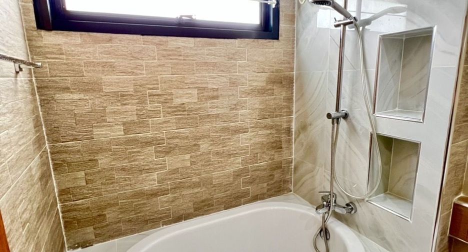 For sale 3 bed house in Si Racha, Chonburi