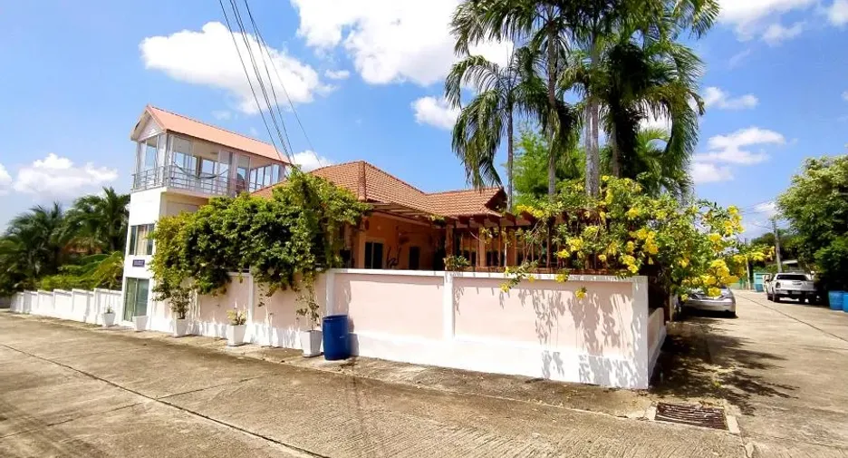 For sale 3 bed house in Sattahip, Chonburi