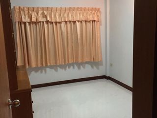 For sale 3 bed townhouse in East Pattaya, Pattaya