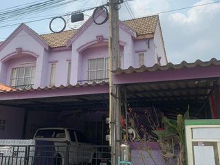 For sale 3 bed townhouse in Si Racha, Chonburi