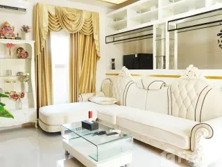 For rent 3 bed villa in Mueang Chiang Mai, Chiang Mai