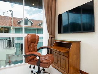 For sale 19 bed hotel in East Pattaya, Pattaya