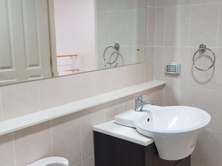 For sale 4 bed townhouse in Lat Phrao, Bangkok