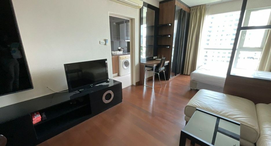 For sale スタジオ condo in Watthana, Bangkok