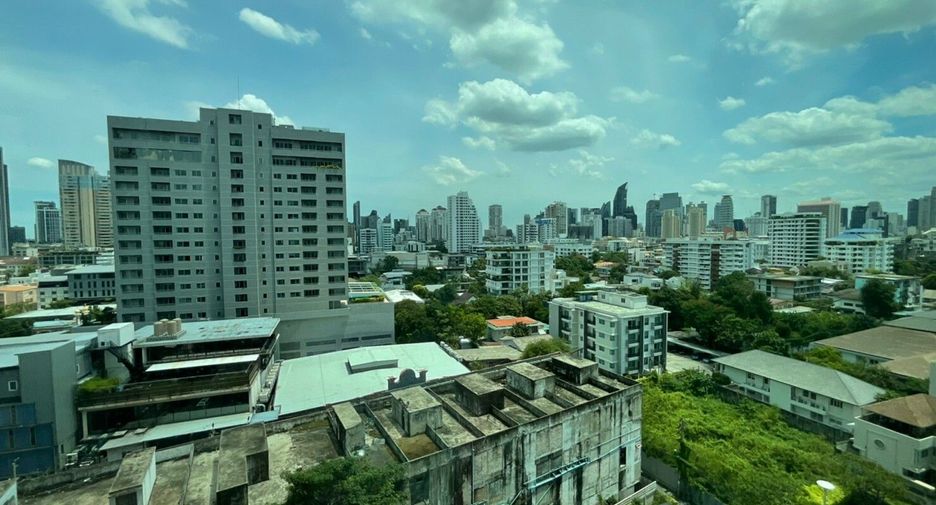 For sale スタジオ condo in Watthana, Bangkok