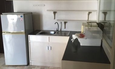 For sale 1 bed condo in Khlong Toei, Bangkok