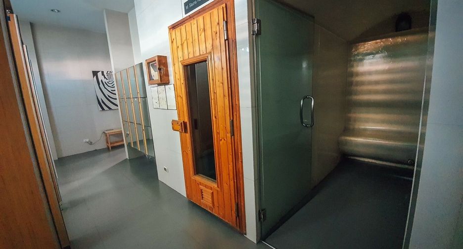 For rent 2 bed condo in Khlong Toei, Bangkok