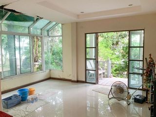For sale 3 Beds house in Thung Khru, Bangkok
