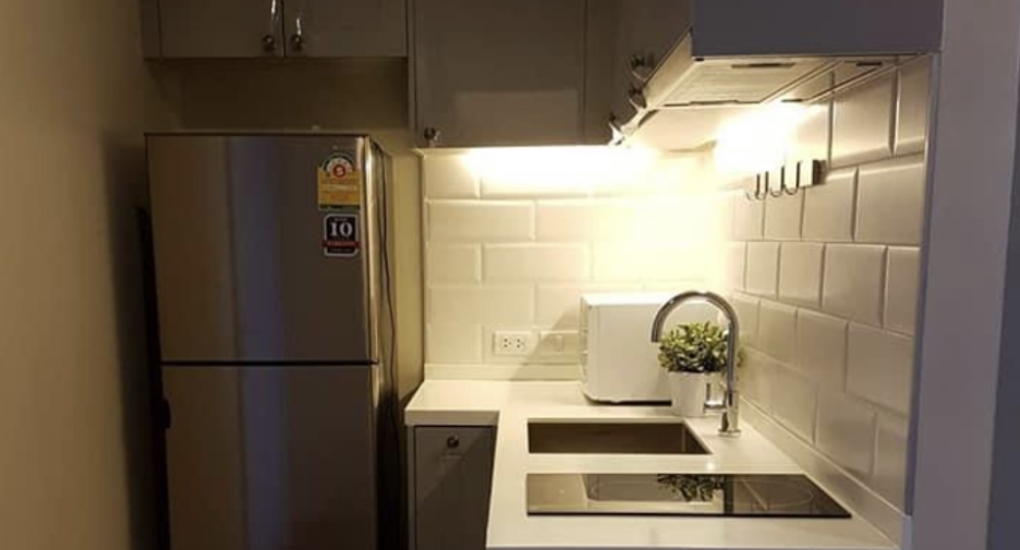 For sale studio condo in Phaya Thai, Bangkok