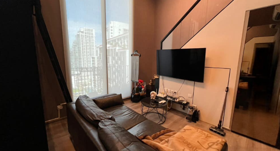 For rent 1 bed condo in Phaya Thai, Bangkok
