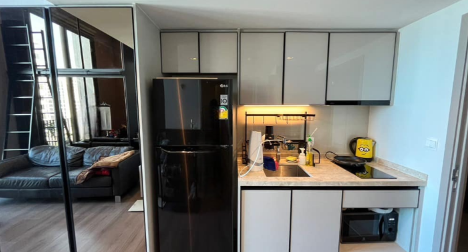 For rent 1 bed condo in Phaya Thai, Bangkok