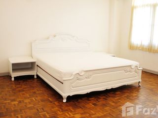 For rent 3 bed condo in Watthana, Bangkok