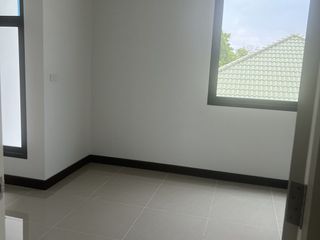For sale 4 bed townhouse in Prawet, Bangkok