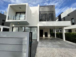 For sale 5 Beds house in Thalang, Phuket
