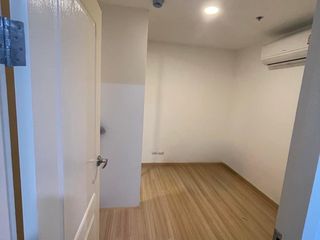 For sale 2 bed condo in Bang Phlat, Bangkok