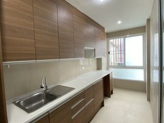 For sale 1 bed condo in Wang Thonglang, Bangkok