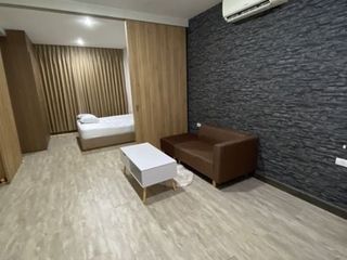 For sale 1 bed condo in Wang Thonglang, Bangkok